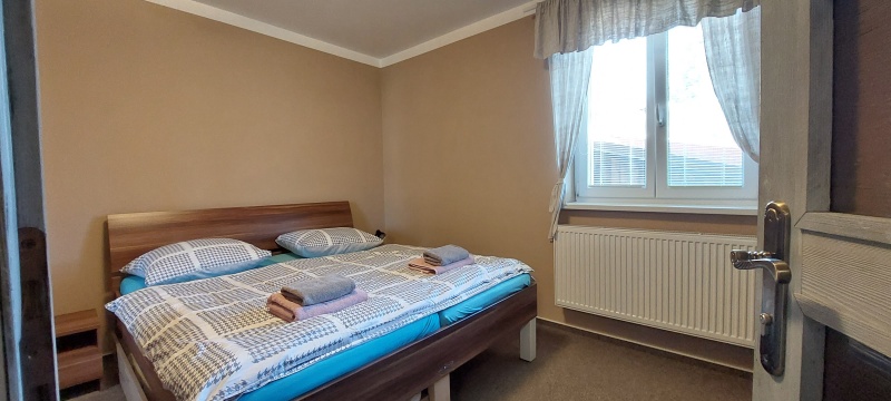 Apartmán 2 - Spálňa 1 (pre max. 3 osoby) Apartmán 2 - Spálňa 1 (pre max. 3 osoby)