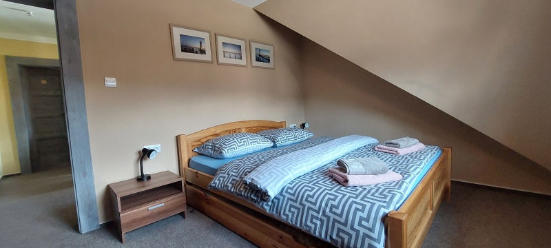 Apartmán 4 - Spálňa 1 (pre max. 3 osoby) Apartmán 4 - Spálňa 1 (pre max. 3 osoby)